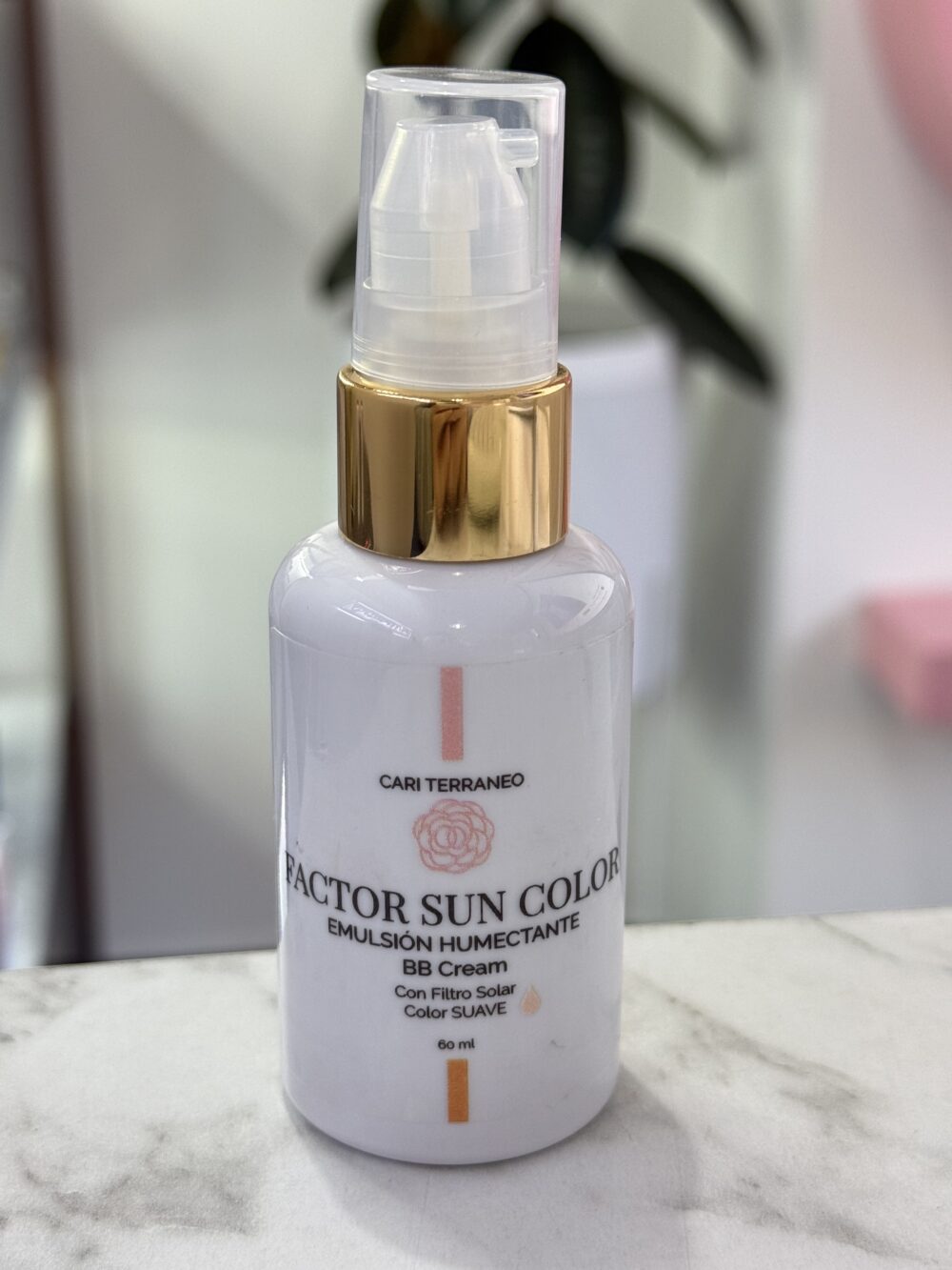 Factor Sun Color suave : protector solar facial con color – Cari Terraneo