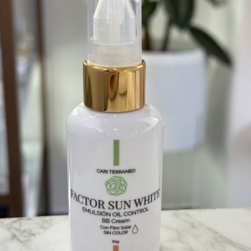 Factor Sun White: protector solar sin color pieles mixtas / grasas – Cari Terraneo
