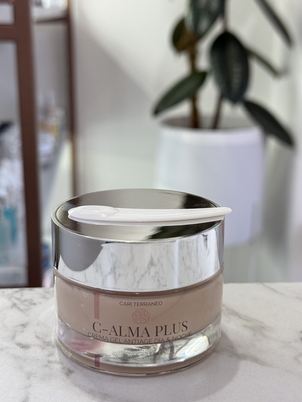 Calma Plus: crema gel antiage, día y noche - Cari Terraneo