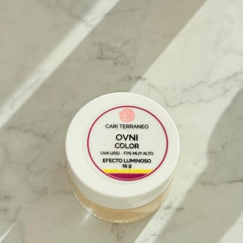 Ovni con color: Contorno de ojos con protección solar – Cari Terraneo